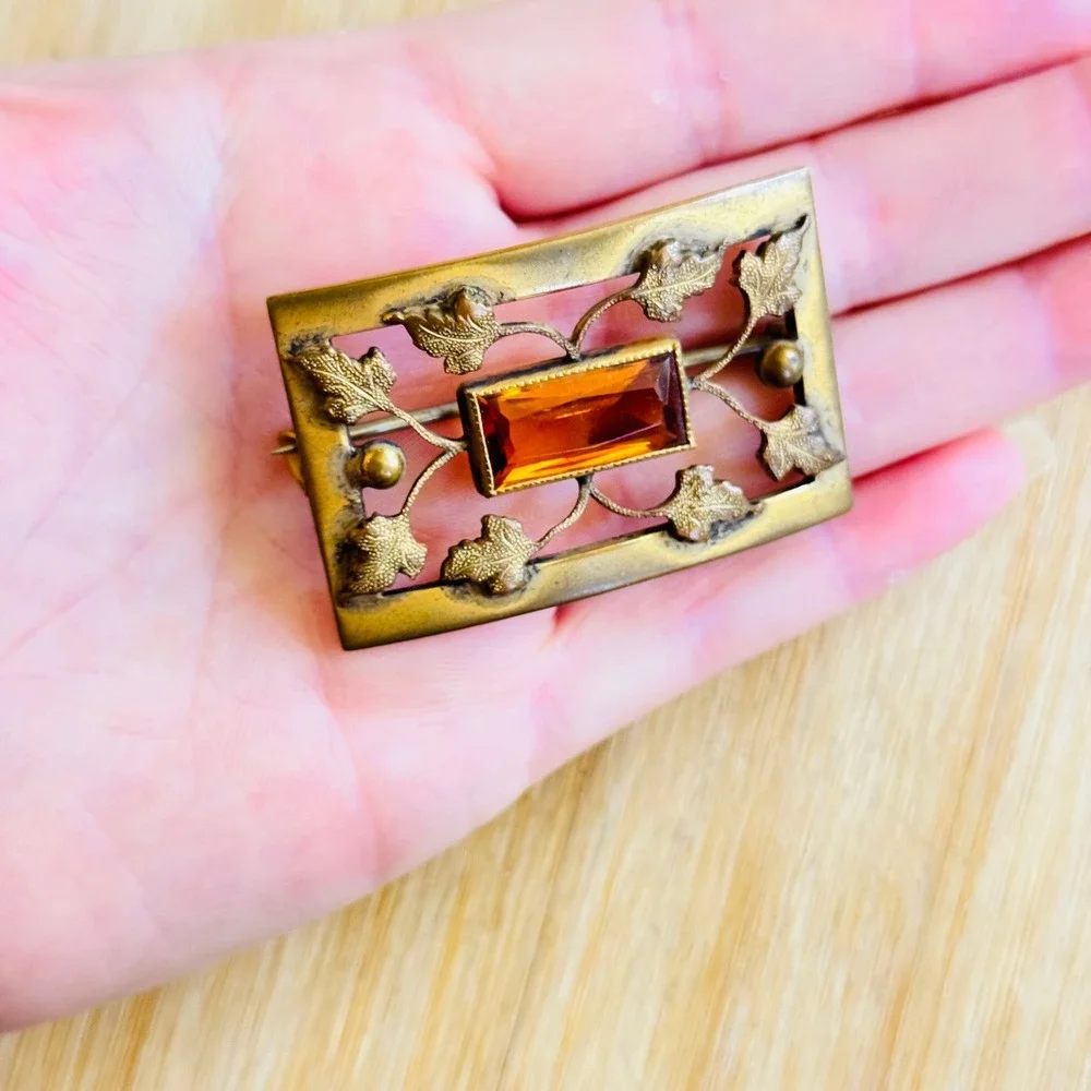VTG GLP George L Paine Art Nouveau Grape Flower Brooch Victorian Amber Glass